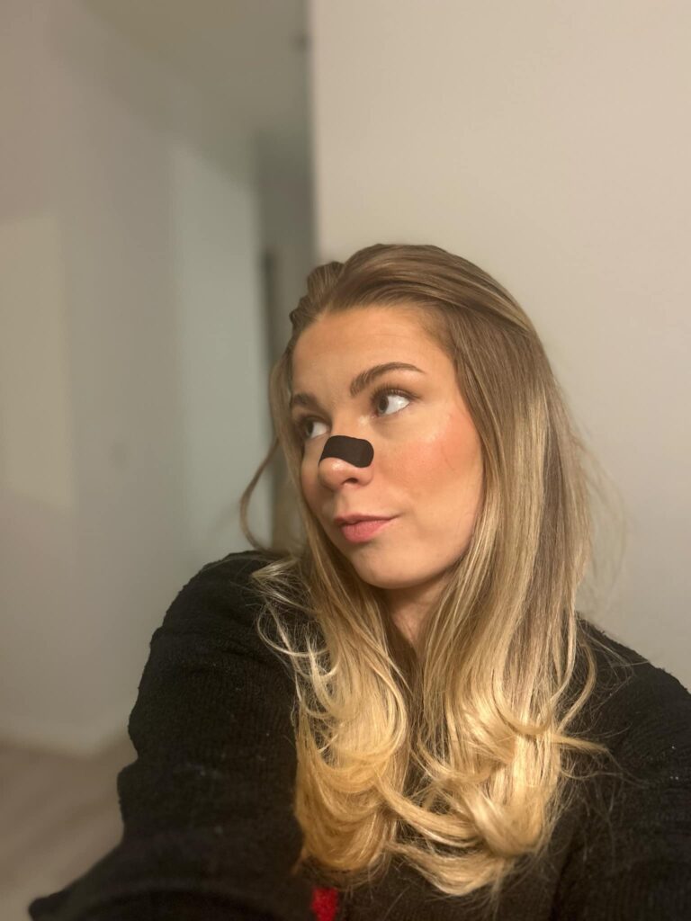 Piger der bruger næsestrips